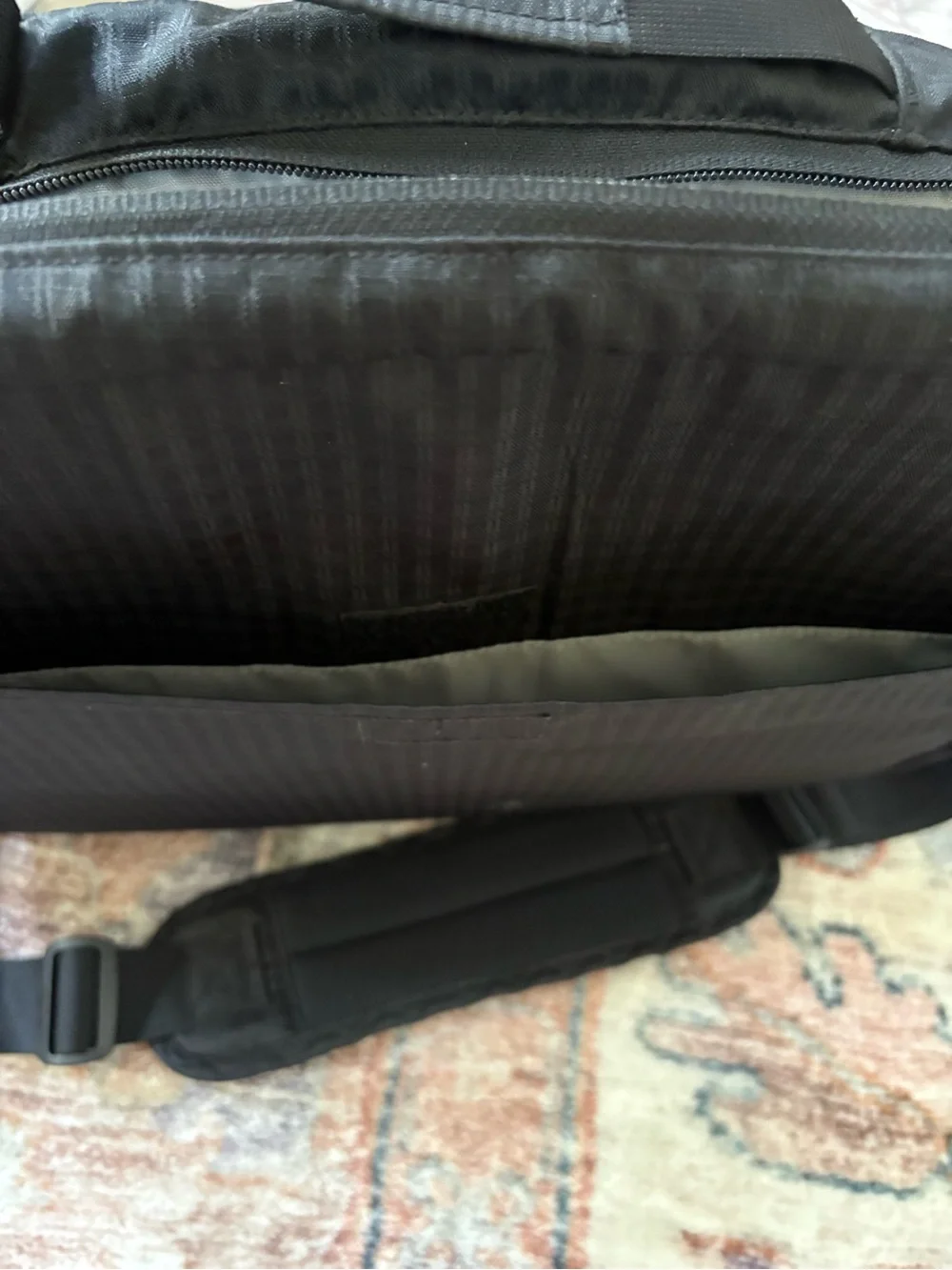 Vintage Patagonia Messenger Laptop Bag Padded Pockets Adjustable Strap Black